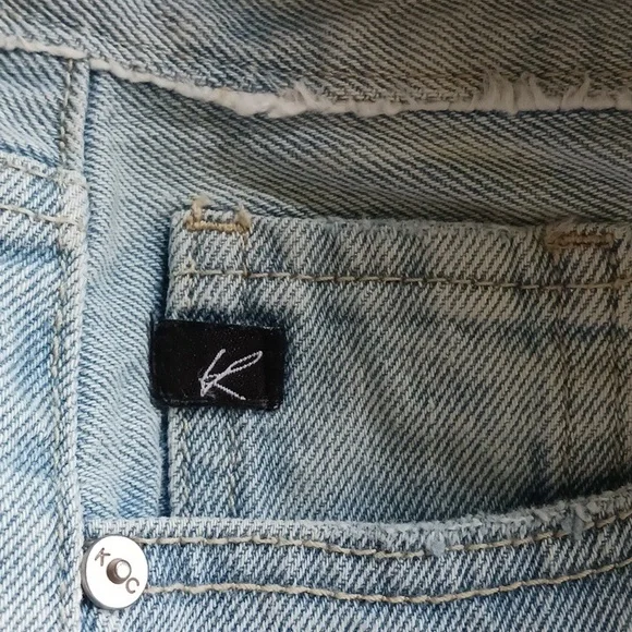 Kancan Women's Distressed Light Wash Jean Shorts - size 5/26 - Picture 7 of 16